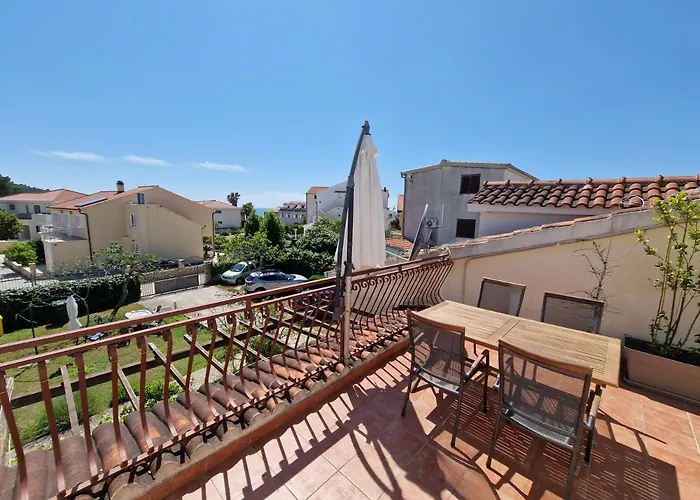 Apartment Dara Rogoznica (Sibenik-Knin)